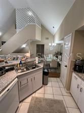 На продажу: $195,000 (1 спален, 1 ванн, 991 Квадратных фут)