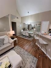 На продажу: $195,000 (1 спален, 1 ванн, 991 Квадратных фут)