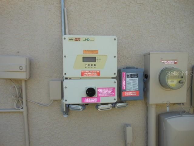 For Sale: $329,900 (3 beds, 2 baths, 1876 Square Feet)