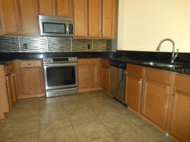 For Sale: $329,900 (3 beds, 2 baths, 1876 Square Feet)