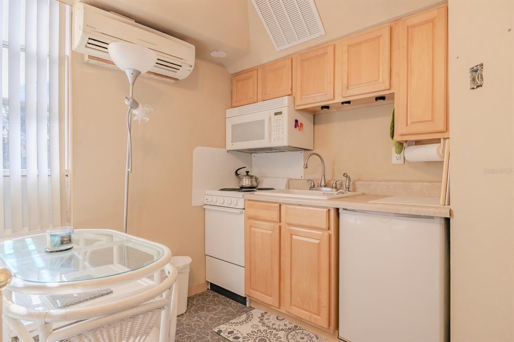 For Sale: $630,000 (32 beds, 0 baths, 3656 Square Feet)