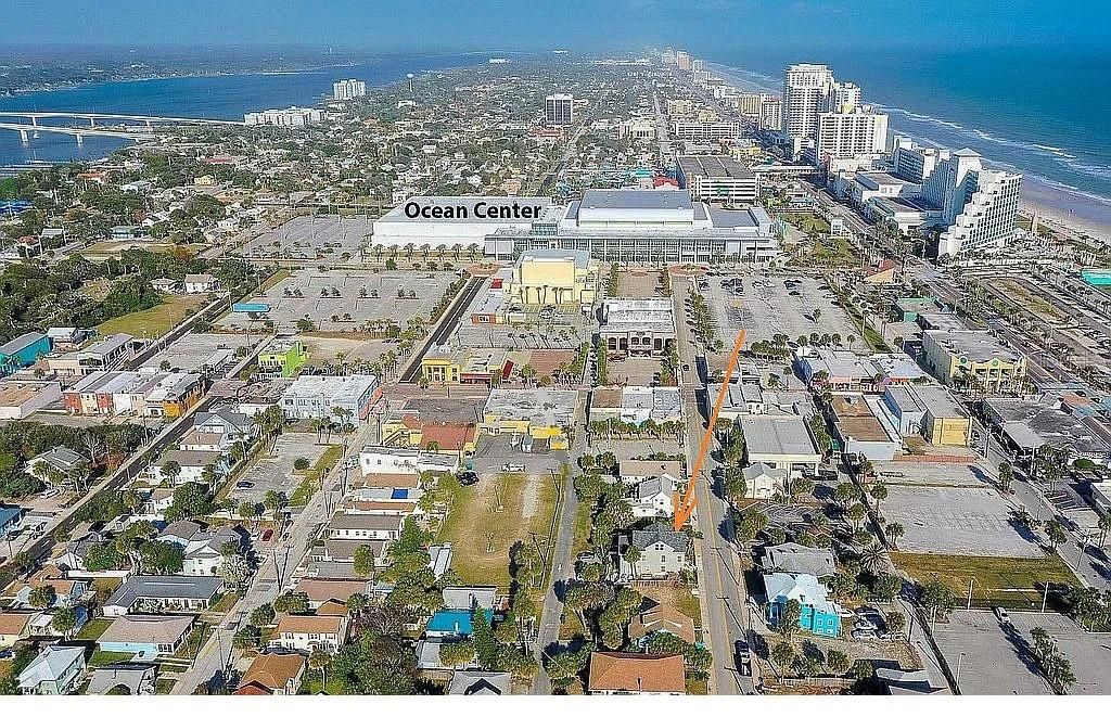 For Sale: $630,000 (32 beds, 0 baths, 3656 Square Feet)