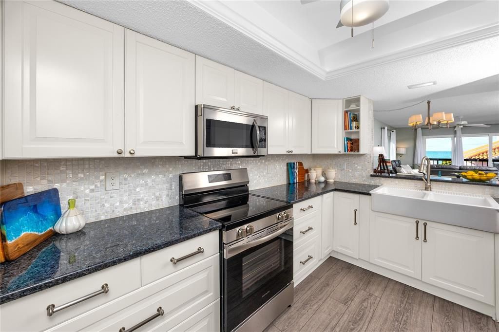 待售: $859,900 (3 贝兹, 2 浴室, 1235 平方英尺)