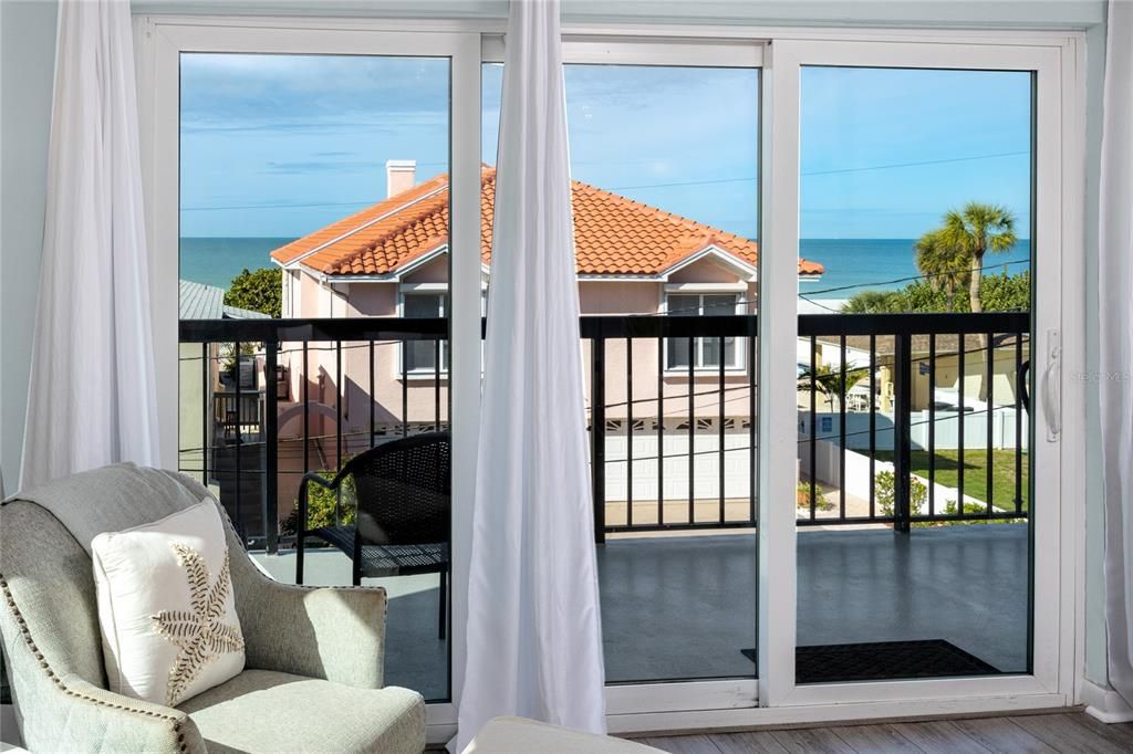 待售: $859,900 (3 贝兹, 2 浴室, 1235 平方英尺)