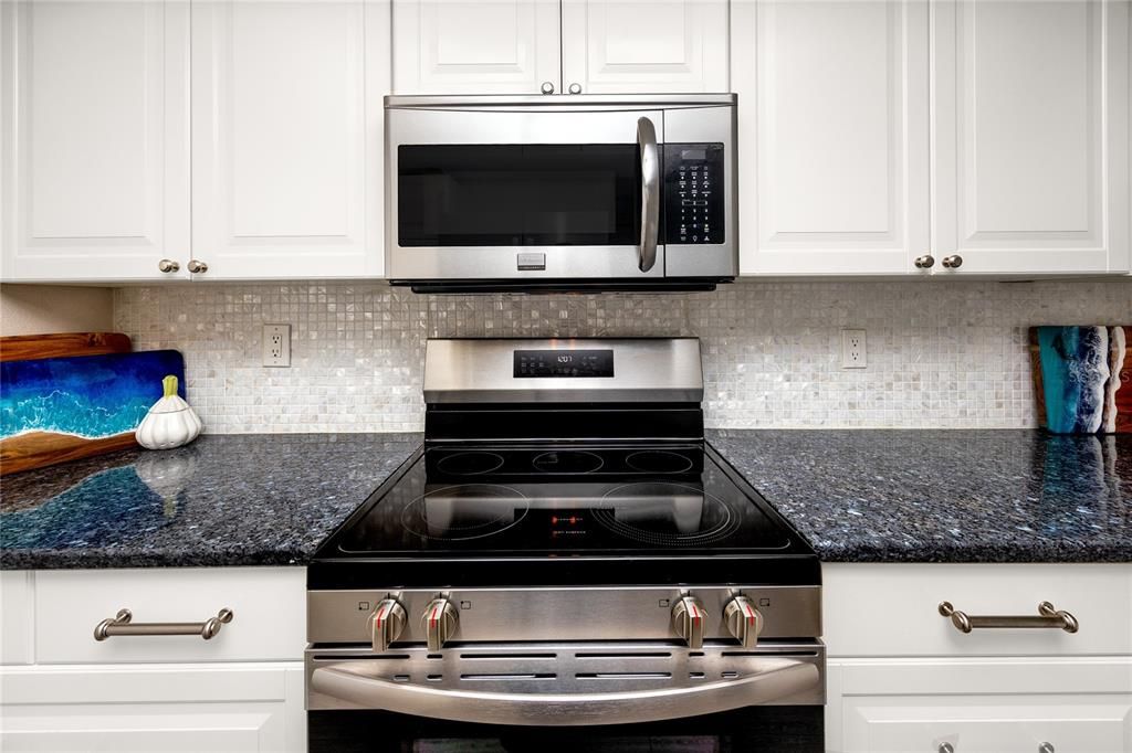 待售: $859,900 (3 贝兹, 2 浴室, 1235 平方英尺)