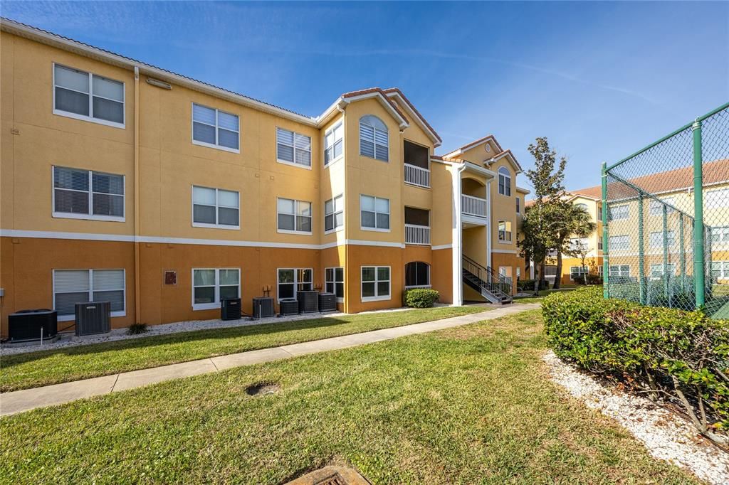 En Venta: $315,000 (2 camas, 2 baños, 925 Pies cuadrados)