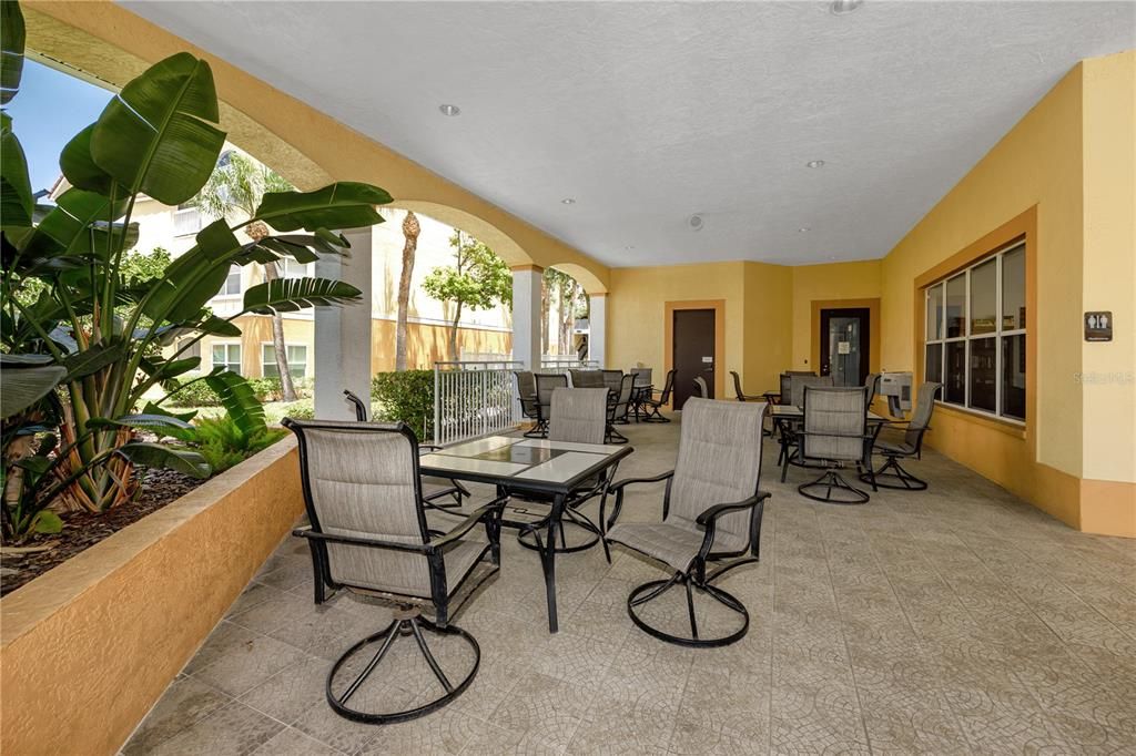 En Venta: $315,000 (2 camas, 2 baños, 925 Pies cuadrados)