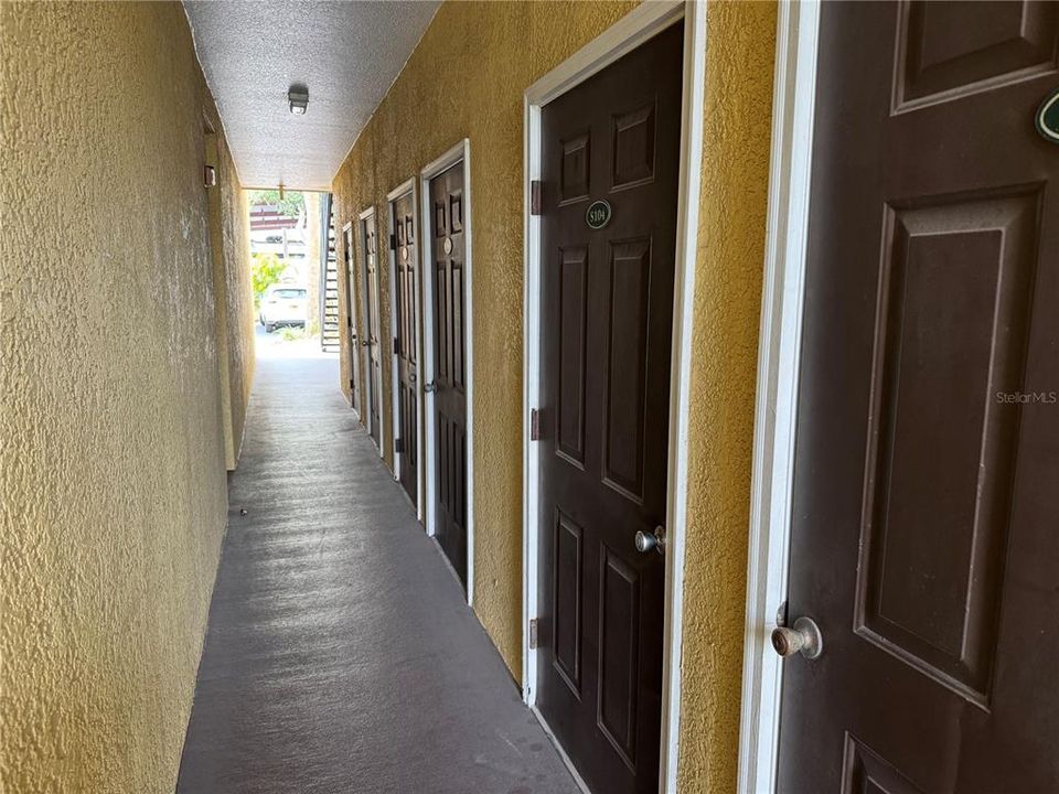 En Venta: $315,000 (2 camas, 2 baños, 925 Pies cuadrados)