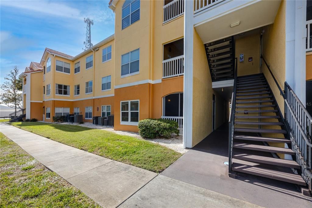 En Venta: $315,000 (2 camas, 2 baños, 925 Pies cuadrados)