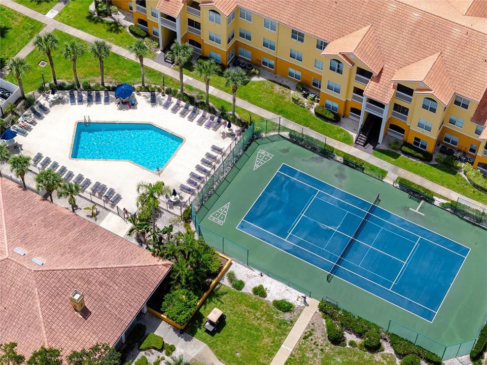 En Venta: $315,000 (2 camas, 2 baños, 925 Pies cuadrados)