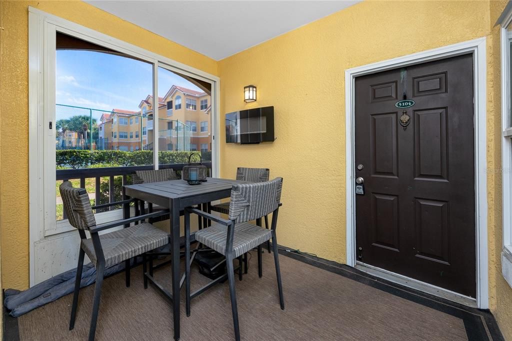 En Venta: $315,000 (2 camas, 2 baños, 925 Pies cuadrados)