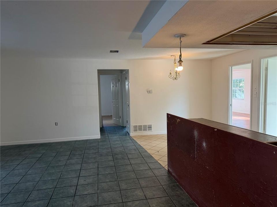 На продажу: $434,999 (4 спален, 2 ванн, 1913 Квадратных фут)