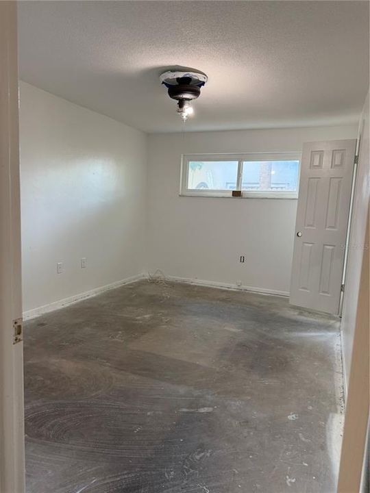 На продажу: $434,999 (4 спален, 2 ванн, 1913 Квадратных фут)