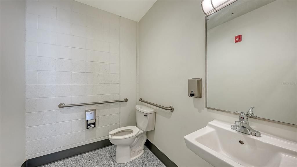 На продажу: $529,000 (0 спален, 0 ванн, 1265 Квадратных фут)