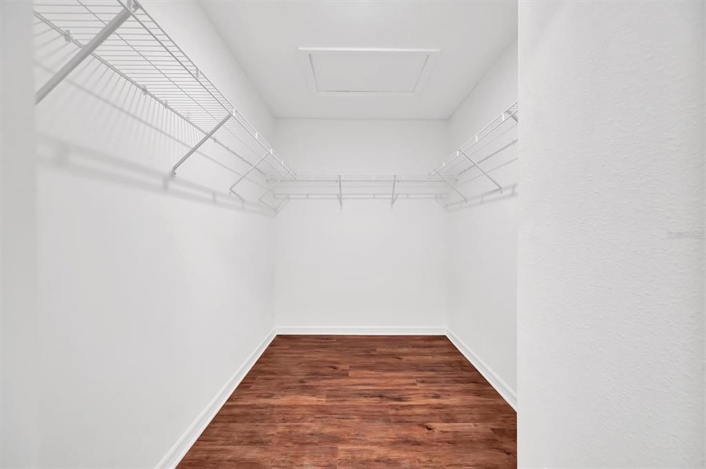 For Rent: $2,350 (3 beds, 2 baths, 1796 Square Feet)