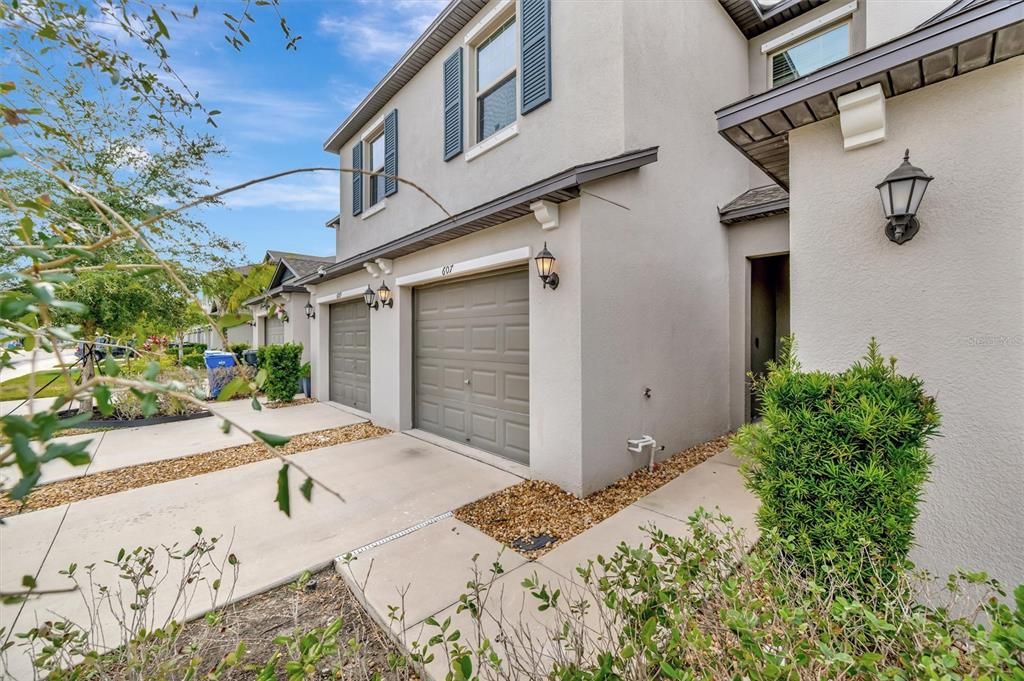 For Rent: $2,350 (3 beds, 2 baths, 1796 Square Feet)