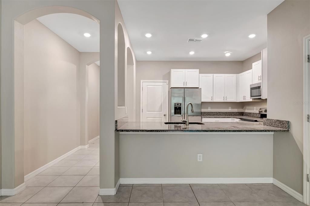 For Rent: $2,350 (3 beds, 2 baths, 1796 Square Feet)