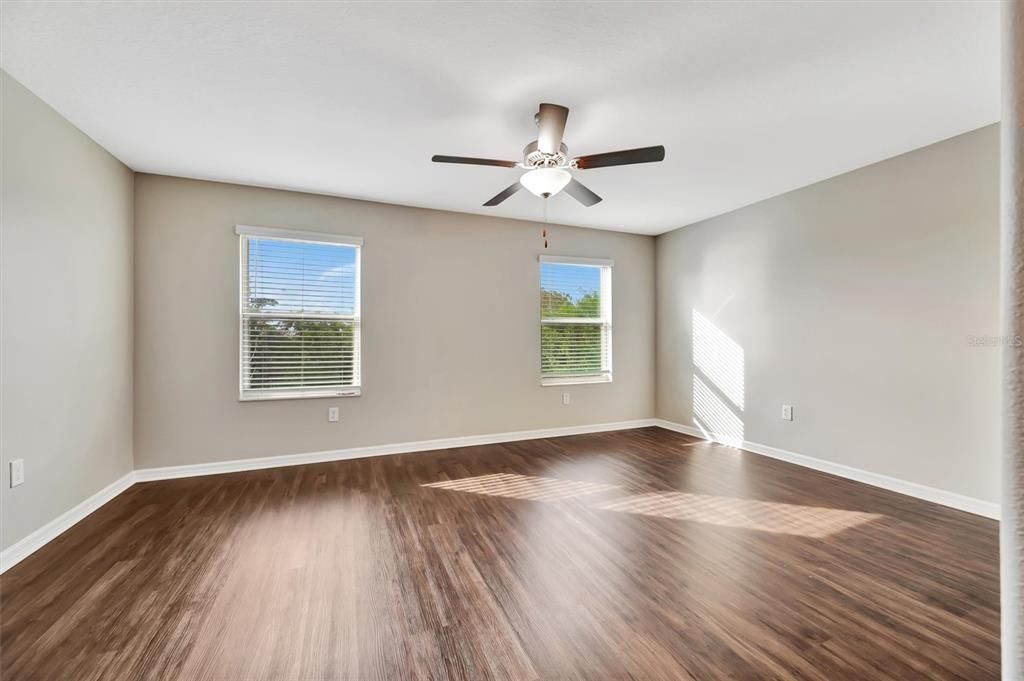 For Rent: $2,350 (3 beds, 2 baths, 1796 Square Feet)