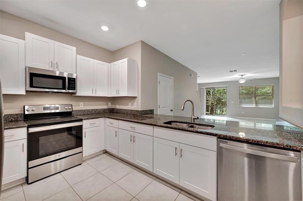 For Rent: $2,350 (3 beds, 2 baths, 1796 Square Feet)