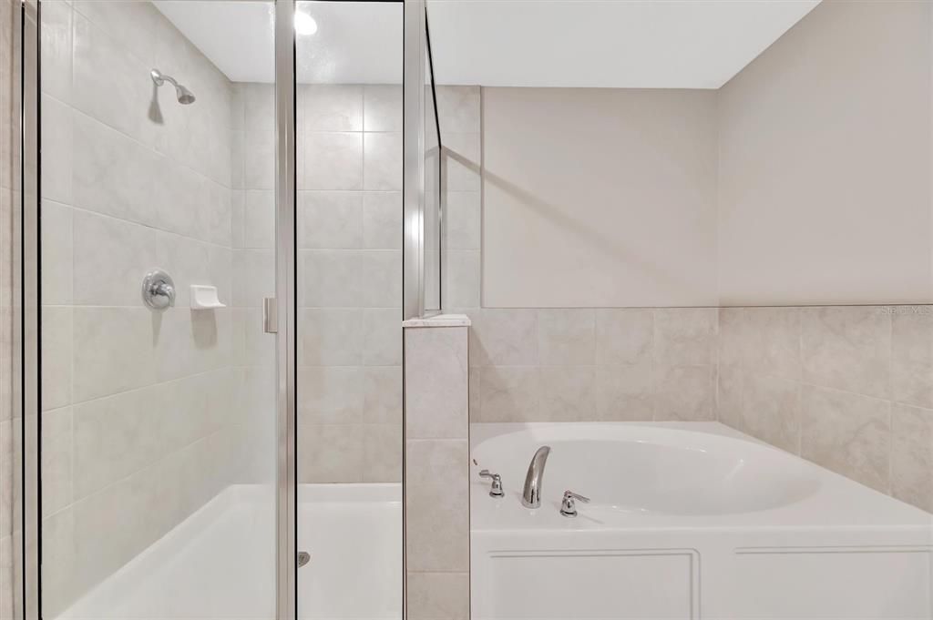 For Rent: $2,350 (3 beds, 2 baths, 1796 Square Feet)