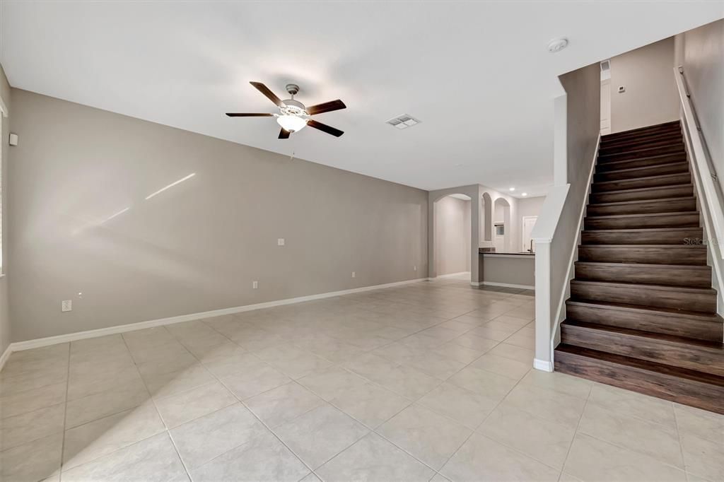 For Rent: $2,350 (3 beds, 2 baths, 1796 Square Feet)