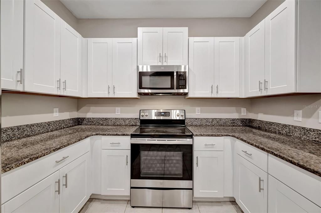 For Rent: $2,350 (3 beds, 2 baths, 1796 Square Feet)