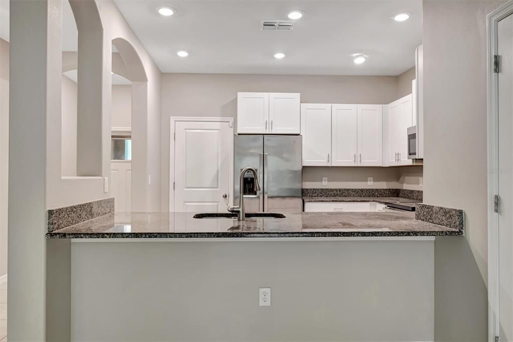 For Rent: $2,350 (3 beds, 2 baths, 1796 Square Feet)