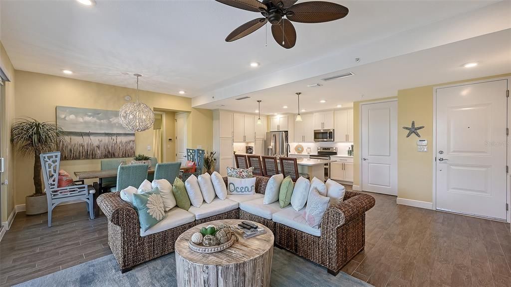 待售: $629,900 (2 贝兹, 2 浴室, 1456 平方英尺)