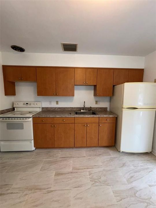 For Sale: $289,000 (3 beds, 1 baths, 966 Square Feet)