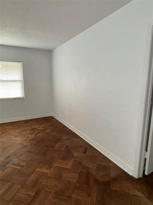 For Sale: $289,000 (3 beds, 1 baths, 966 Square Feet)