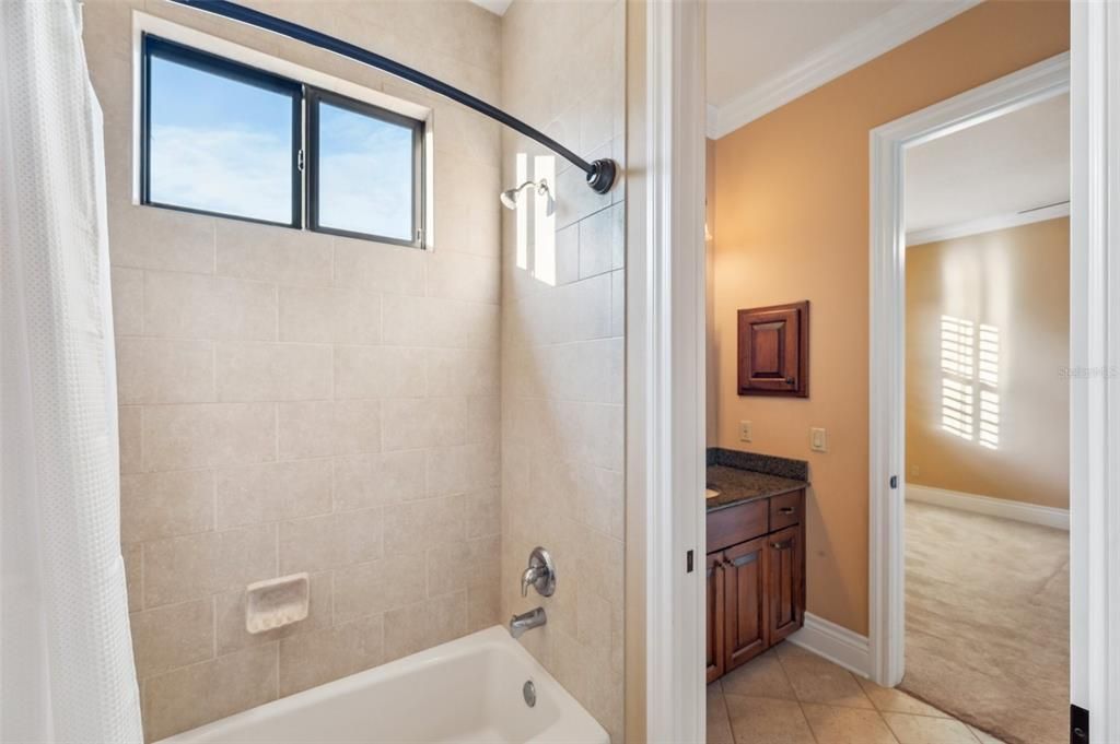 На продажу: $2,200,000 (4 спален, 3 ванн, 4360 Квадратных фут)