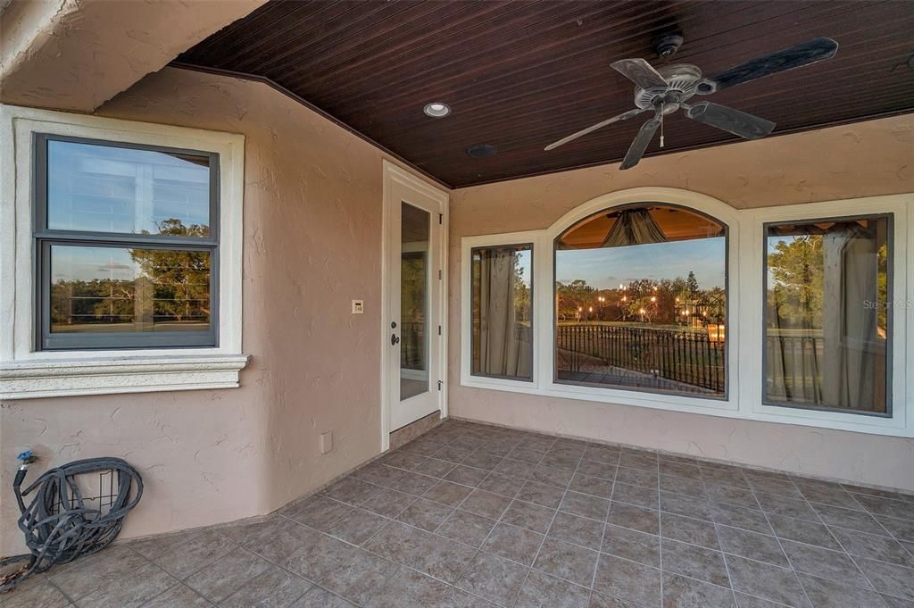 На продажу: $2,200,000 (4 спален, 3 ванн, 4360 Квадратных фут)