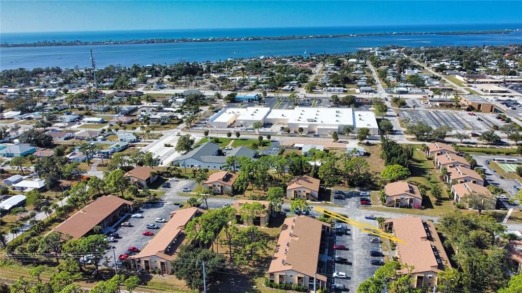 待售: $92,000 (1 贝兹, 1 浴室, 647 平方英尺)