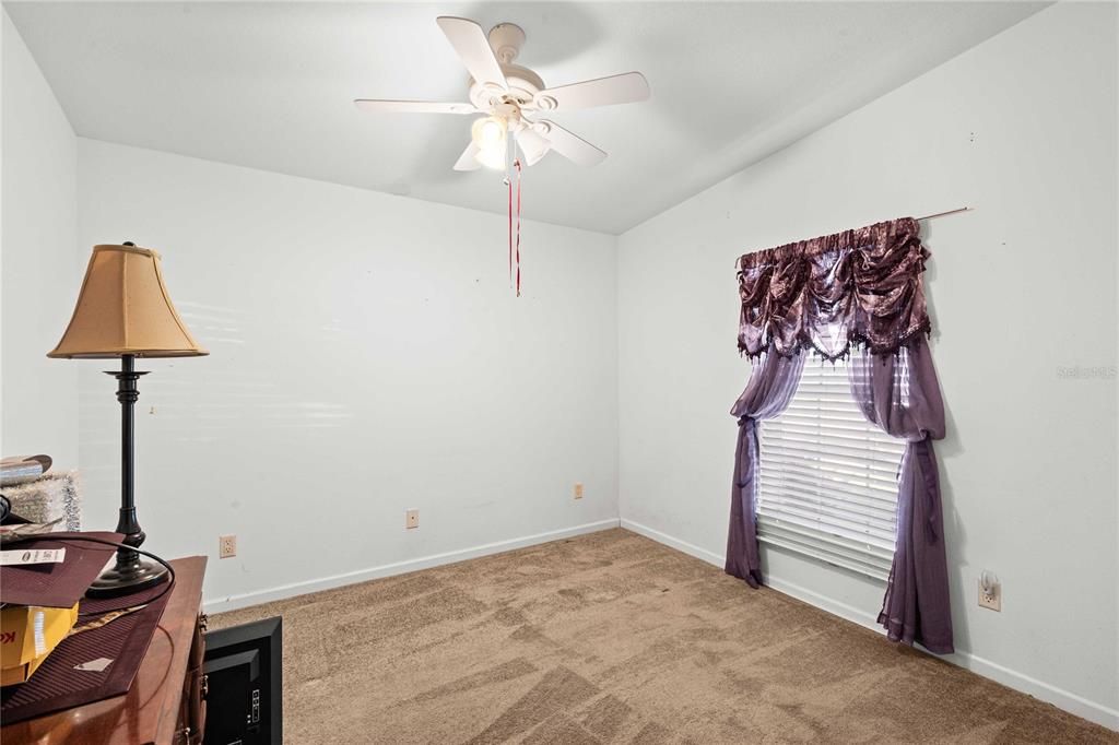 На продажу: $215,000 (3 спален, 2 ванн, 1377 Квадратных фут)