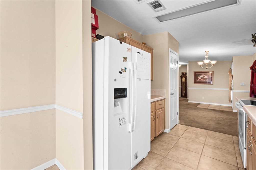 На продажу: $215,000 (3 спален, 2 ванн, 1377 Квадратных фут)