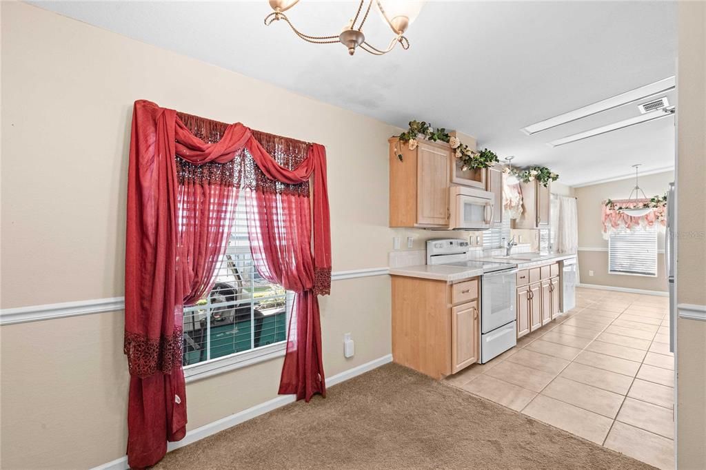 На продажу: $215,000 (3 спален, 2 ванн, 1377 Квадратных фут)