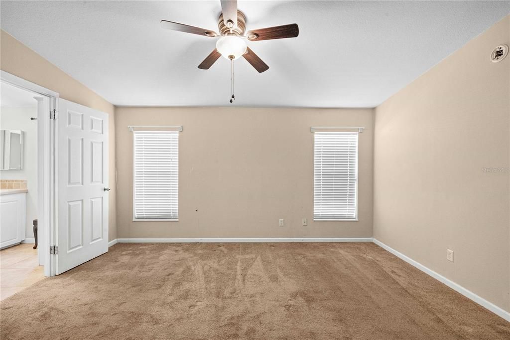 На продажу: $215,000 (3 спален, 2 ванн, 1377 Квадратных фут)