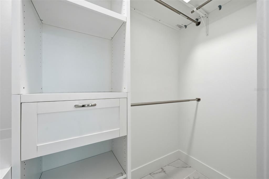 На продажу: $1,699,000 (4 спален, 4 ванн, 2428 Квадратных фут)