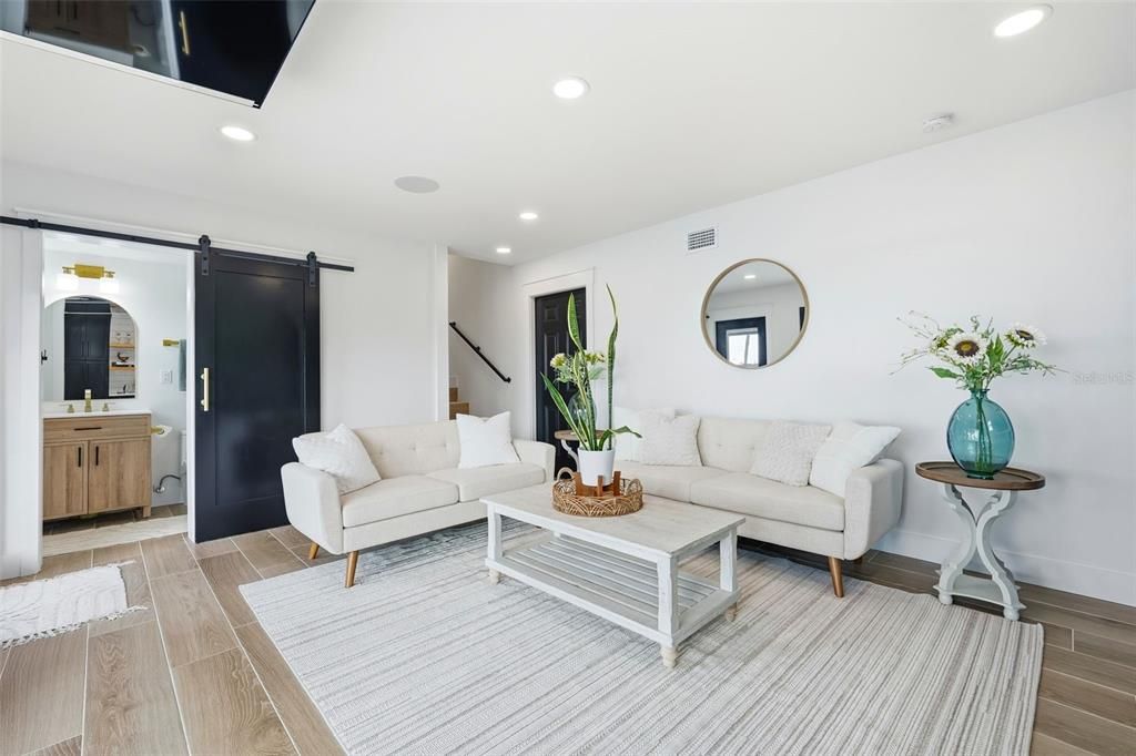 На продажу: $1,699,000 (4 спален, 4 ванн, 2428 Квадратных фут)