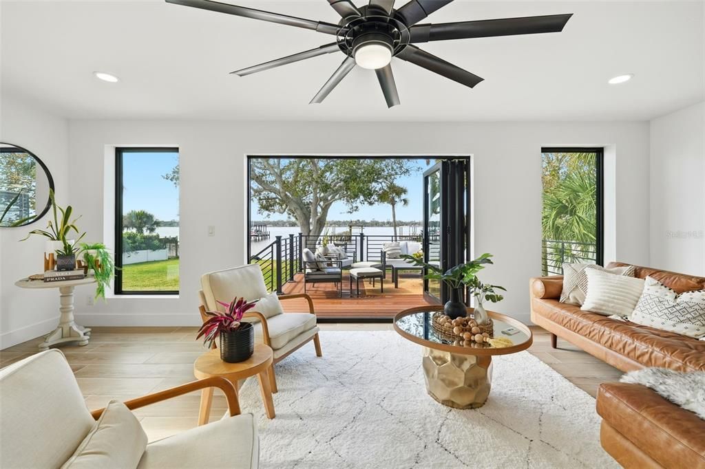 На продажу: $1,699,000 (4 спален, 4 ванн, 2428 Квадратных фут)