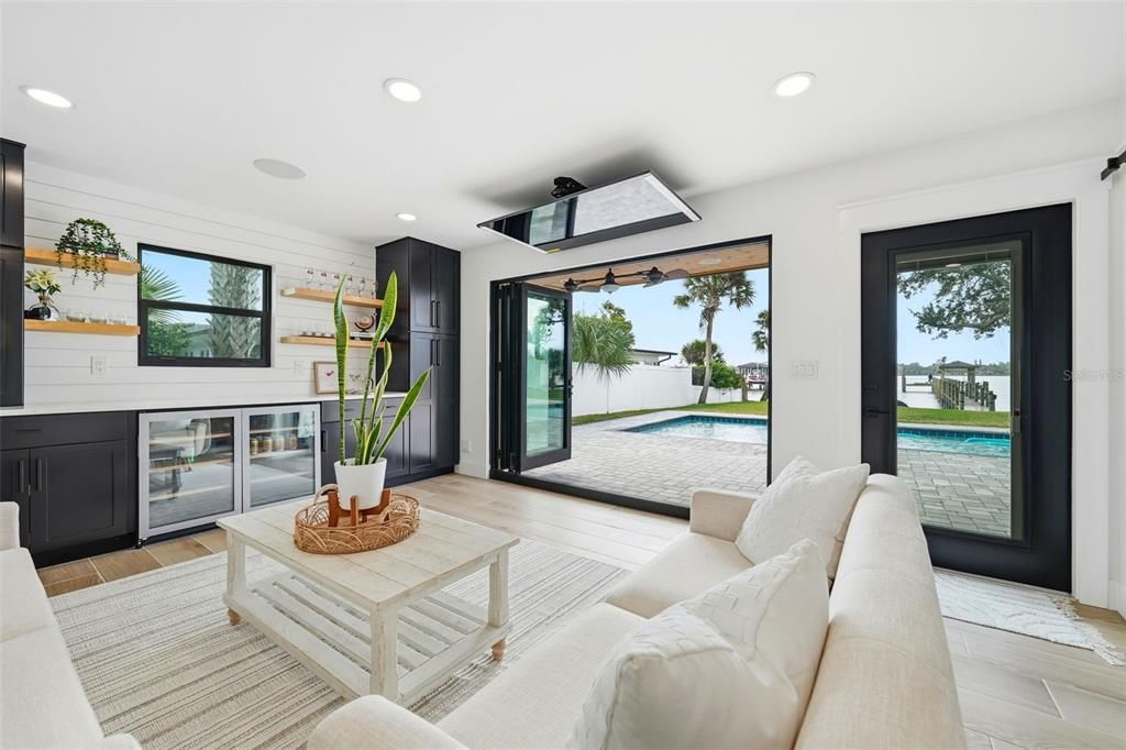 На продажу: $1,699,000 (4 спален, 4 ванн, 2428 Квадратных фут)