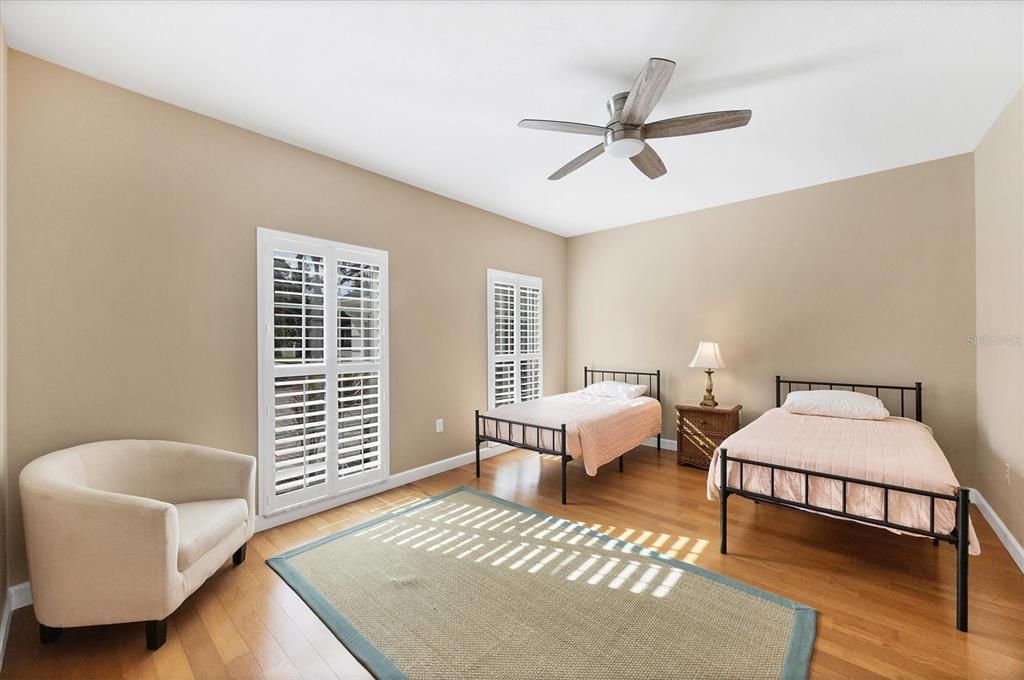 待售: $549,000 (3 贝兹, 2 浴室, 2246 平方英尺)