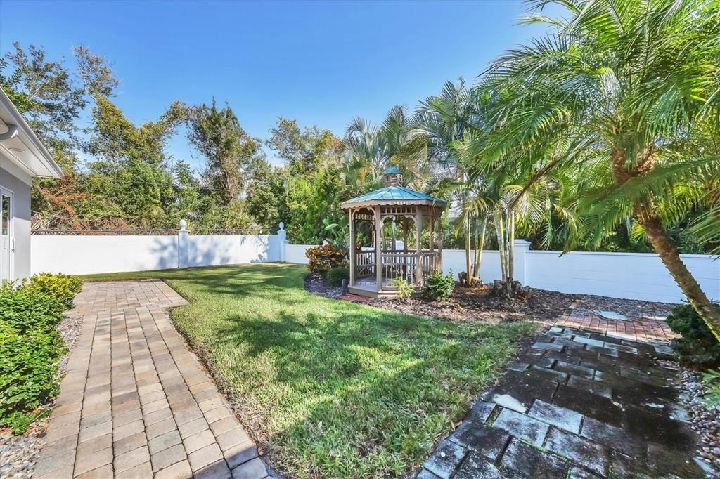 待售: $549,000 (3 贝兹, 2 浴室, 2246 平方英尺)