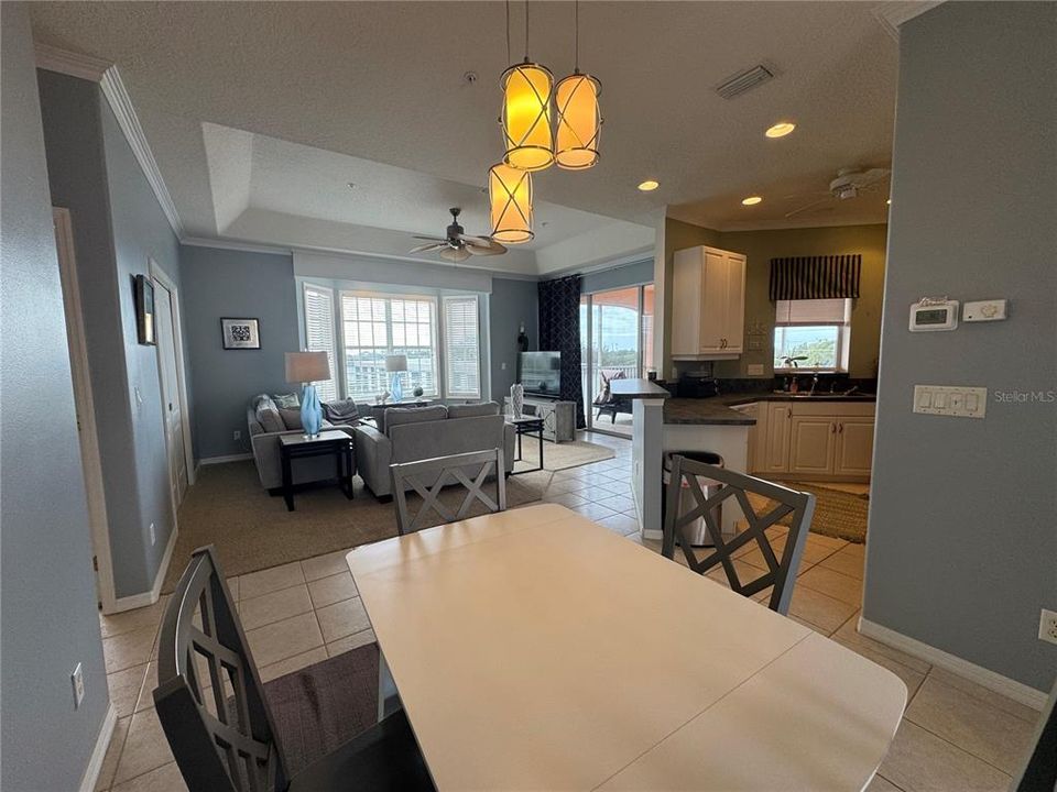 出租: $2,400 (3 贝兹, 2 浴室, 1358 平方英尺)