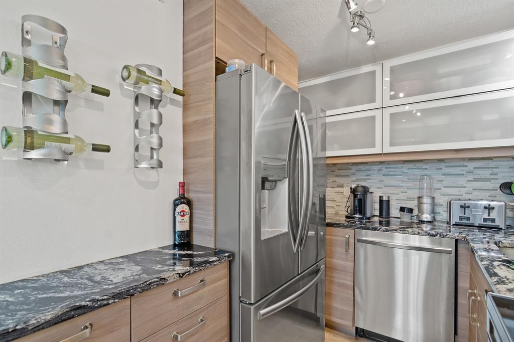 待售: $219,000 (1 贝兹, 1 浴室, 562 平方英尺)