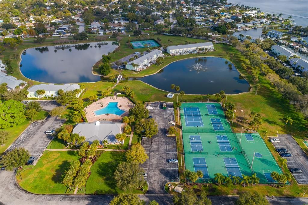 待售: $219,000 (1 贝兹, 1 浴室, 562 平方英尺)