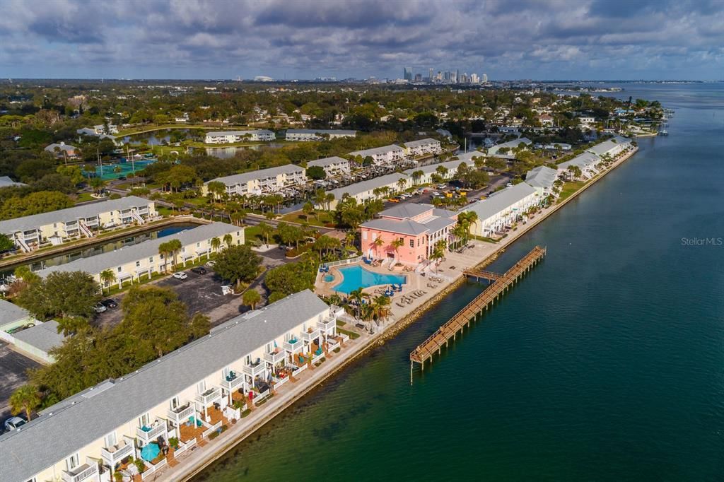 待售: $219,000 (1 贝兹, 1 浴室, 562 平方英尺)