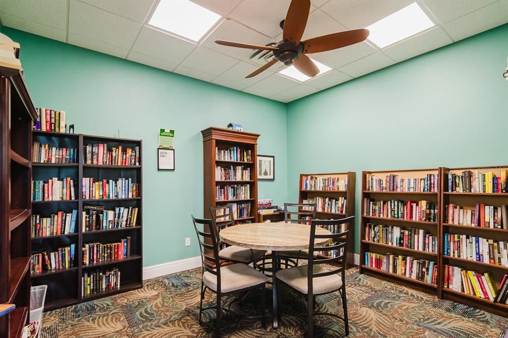 待售: $219,000 (1 贝兹, 1 浴室, 562 平方英尺)