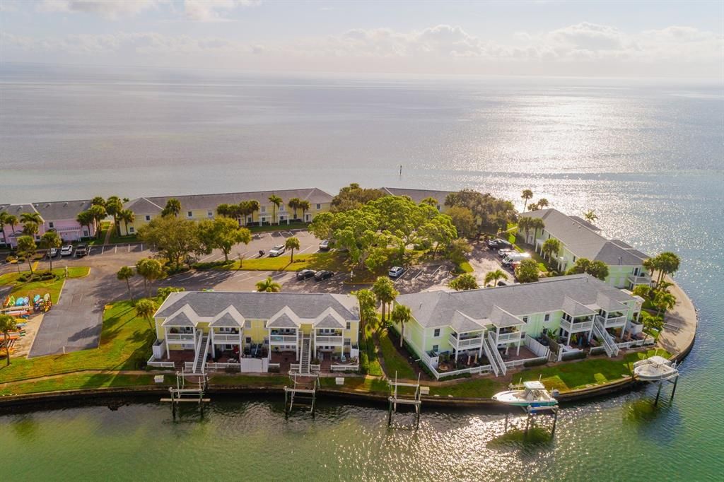 待售: $219,000 (1 贝兹, 1 浴室, 562 平方英尺)