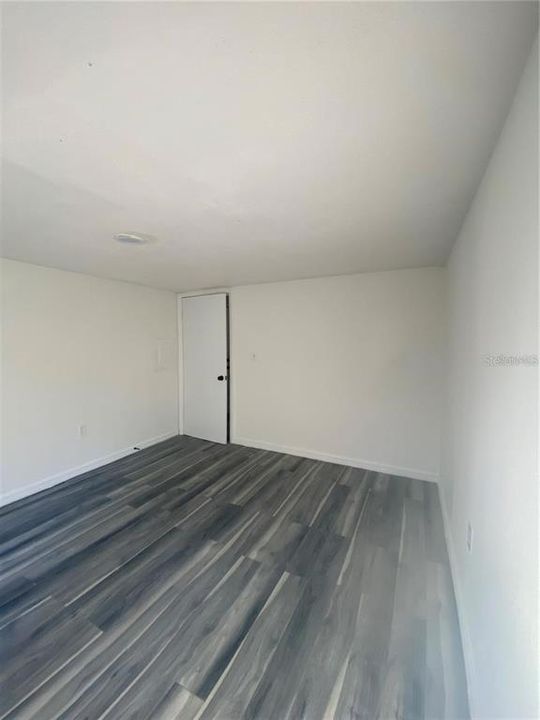 For Sale: $177,000 (2 beds, 1 baths, 1584 Square Feet)